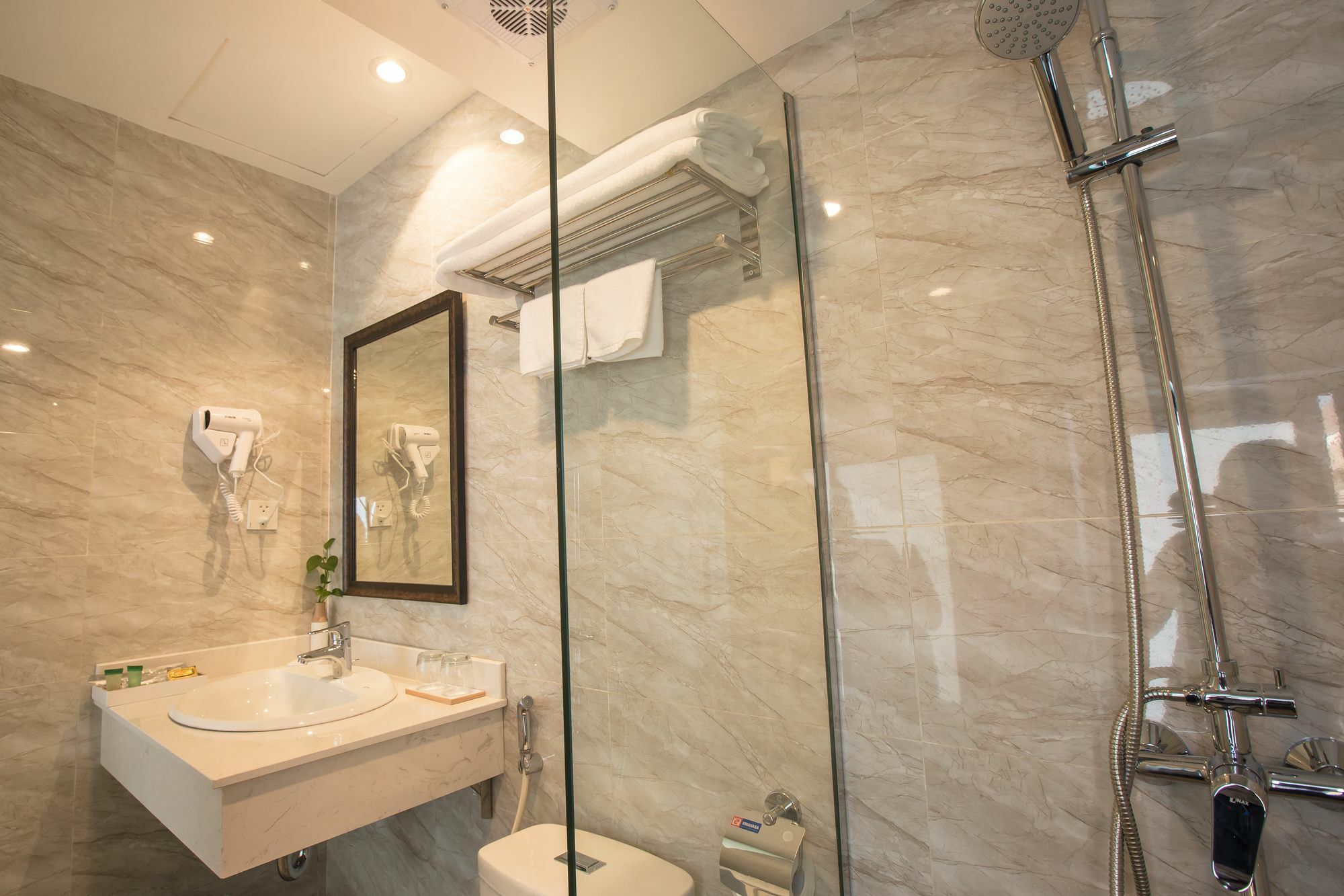 Dinh Elegant Hanoi Hotel Exterior foto